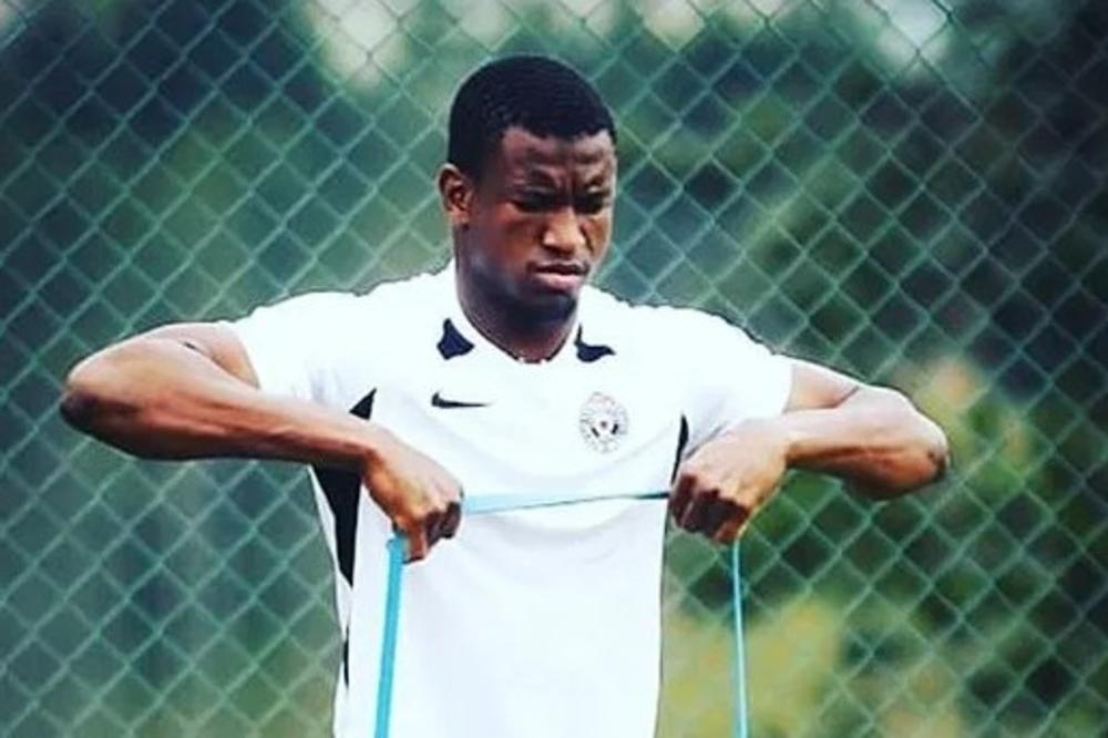 ZVANIČNO: Sumin drugar, Abdulaje Sise, ipak će igrati Superligu!