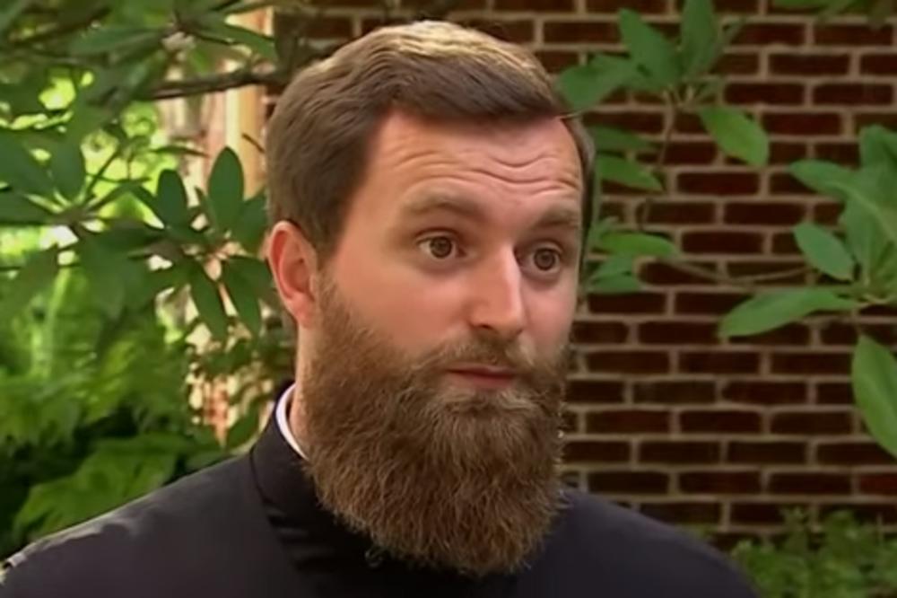 PROTERUJU SVEŠTENIKA SPC ALEKSANDRA VUJKOVIĆA! Životna drama mladog popa (VIDEO)