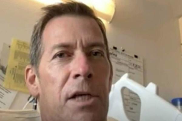 ZBOG KORONE LEKARI SU MU AMPUTIRALI PRSTE: Ovo može svakom da se desi, dobro pazite!