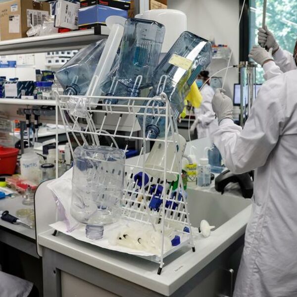 SVE ŠTO JE POTREBNO ZNATI O VAKCINI PROTIV KORONE! Ovo će vam otkloniti sve nedoumice koje ste imali