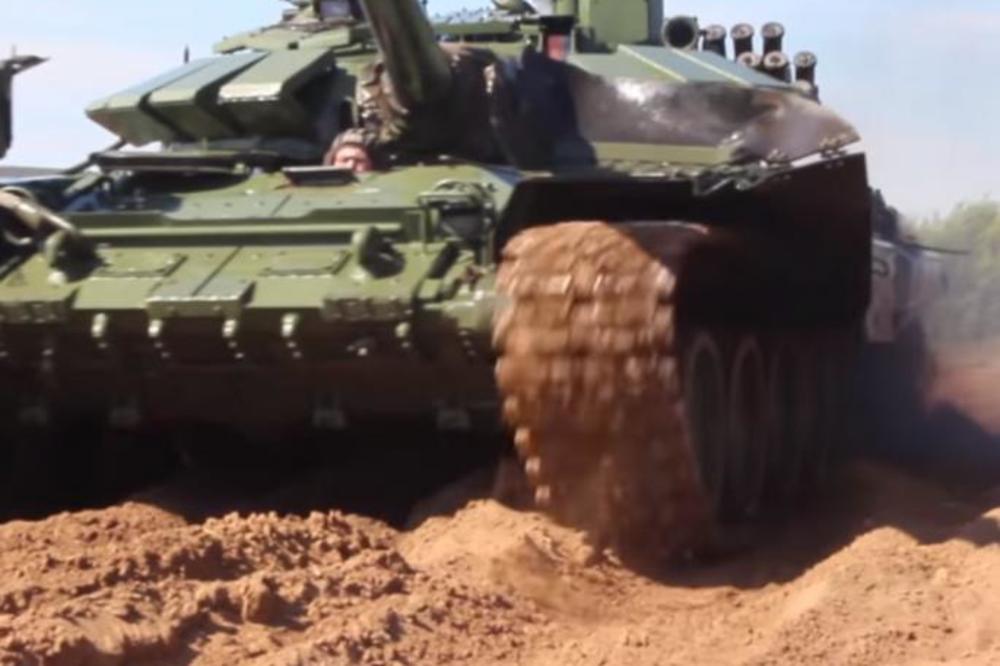 SMRTONOSNO ORUŽJE BEZ PRESEDANA! Ruski tenk T-72BZ koji svojim izgledom podseća na PODMORNICU (VIDEO)