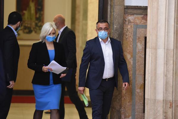 POSLE OVIH REČI ZORANE MIHAJLOVIĆ VIŠE NIŠTA NEĆE BITI ISTO: Ovo je upravo REKLA, nije TREPNULA!