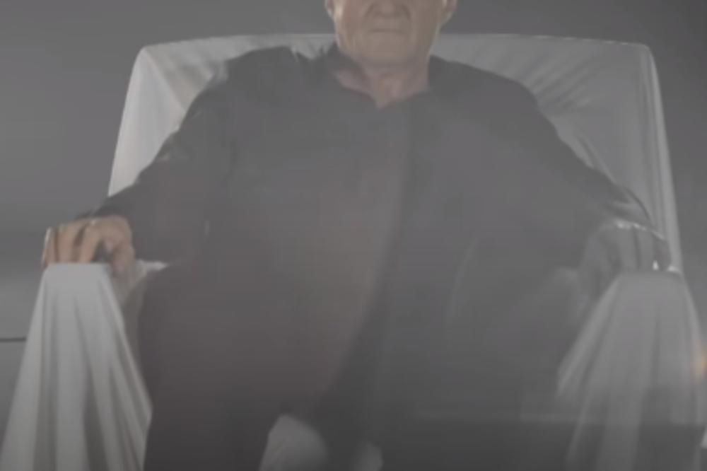 PREMINULI FRONTMEN NOVIH FOSILA PRETIO ŽENI: Ucenjivao je UBISTVOM, a na kraju je POGINUO zbog NJE! SVE OTKRIVENO