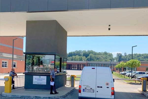 OVO DO SADA ZAISTA NIJE VIĐENO, CARINICI SU POPADALI PRED PRIZOROM: Na prelazu Gradina su ovo PRONAŠLI!