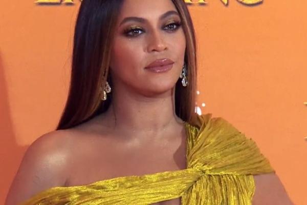 BIJONS JE PODELILA NOVI VIDEO ALBUM BLACK IS KING - u slavu crne boje kože