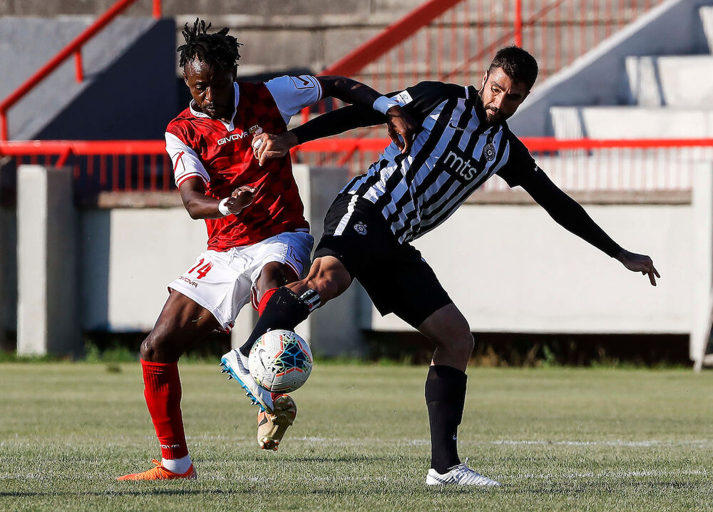 Uroš Vitas (desno) u dresu Partizana