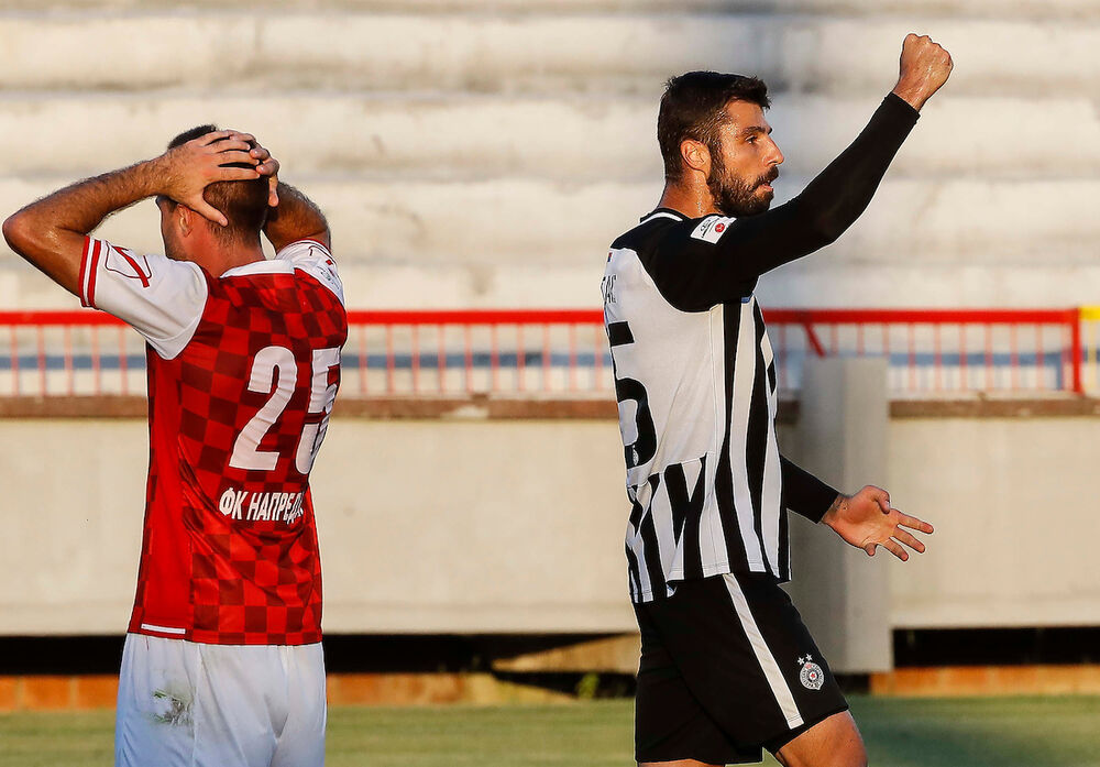 Uroš Vitas (desno) u dresu Partizana