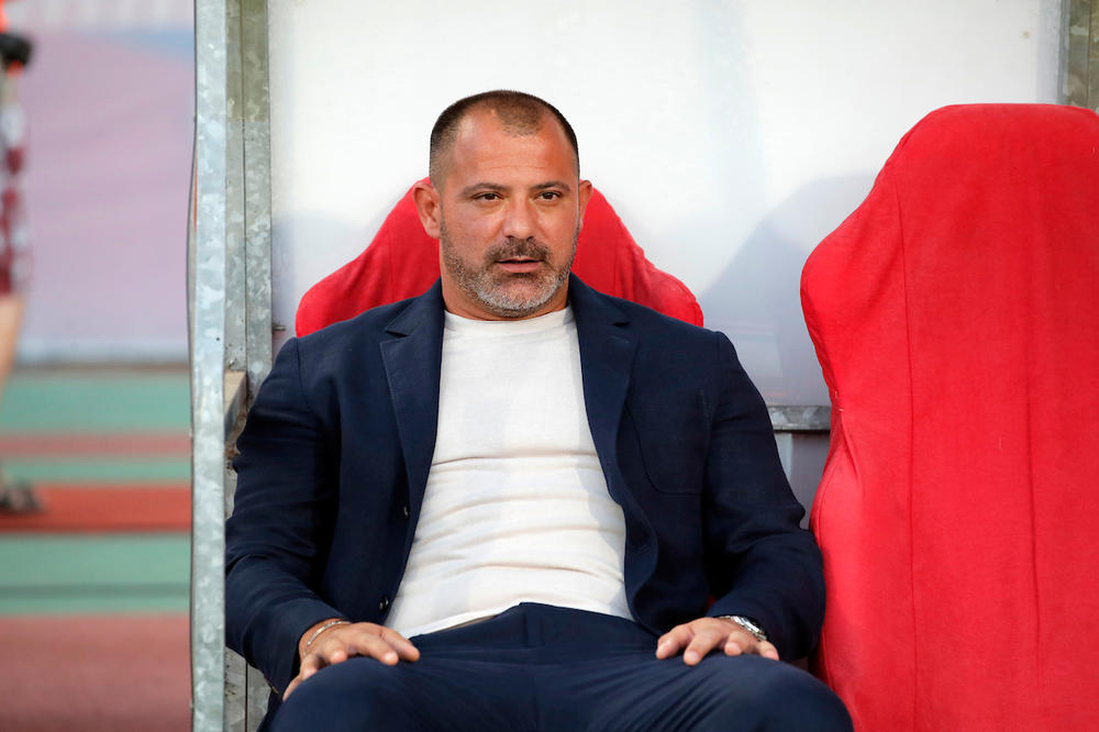 STANKOVIĆ POVEO 20 IGRAČA U TIRANU: Nema napadača koji je počinjao utakmice, a to nije jedino iznenađenje...