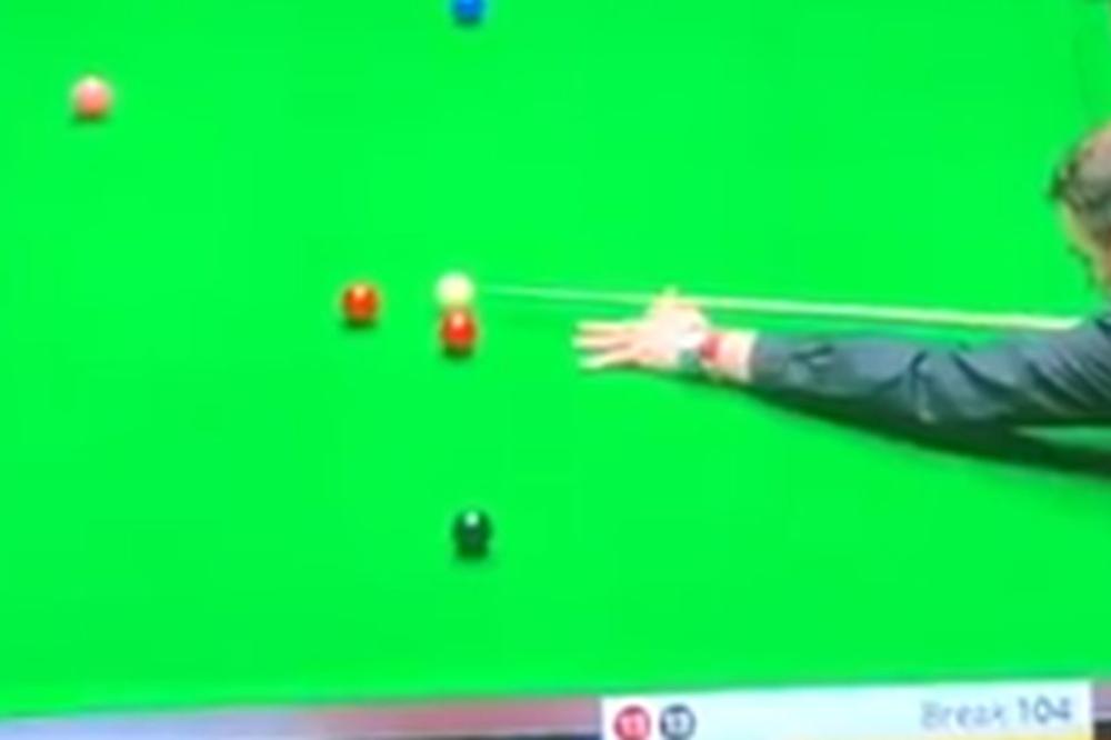 SKANDAL NA SVETSKOM PRVENSTVU: Odigrao je pogrešan potez, pa iz besa GA POKAZAO!