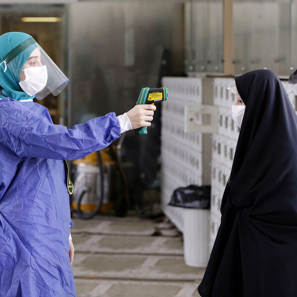 BIĆE HAOS! Iran ipak nabavio BRITANSKU VAKCINU, UPRKOS ZABRANI!