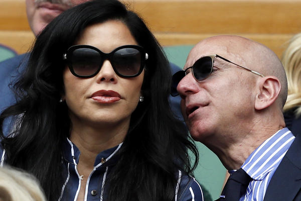 MILIJARDER SVOJU DECU KRIJE KAO ZMIJA NOGE, A VERENICU PONOSNO POKAZUJE: Sin je PRAVI MACAN, pogledajte ga samo