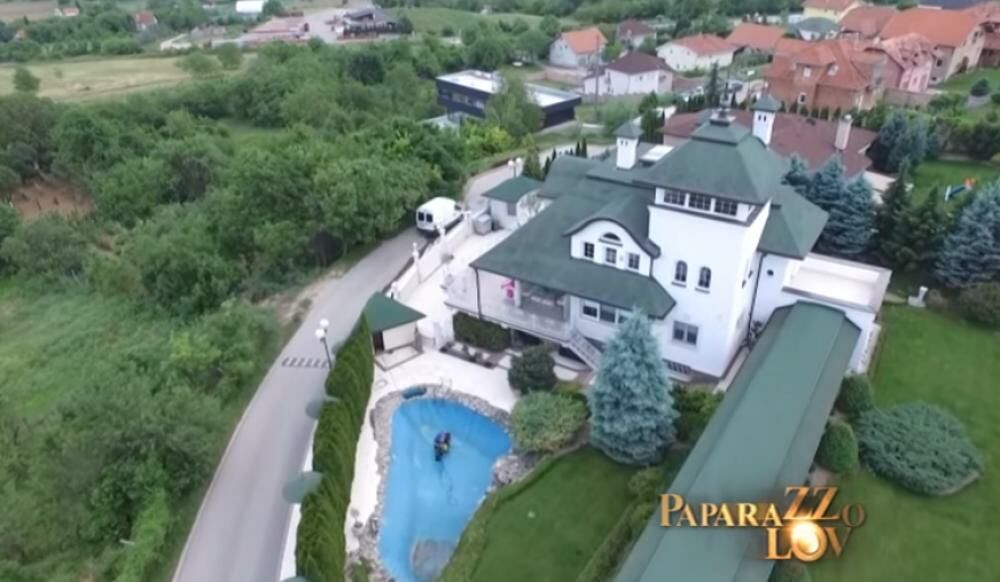 Miloš Bojanić, Vila