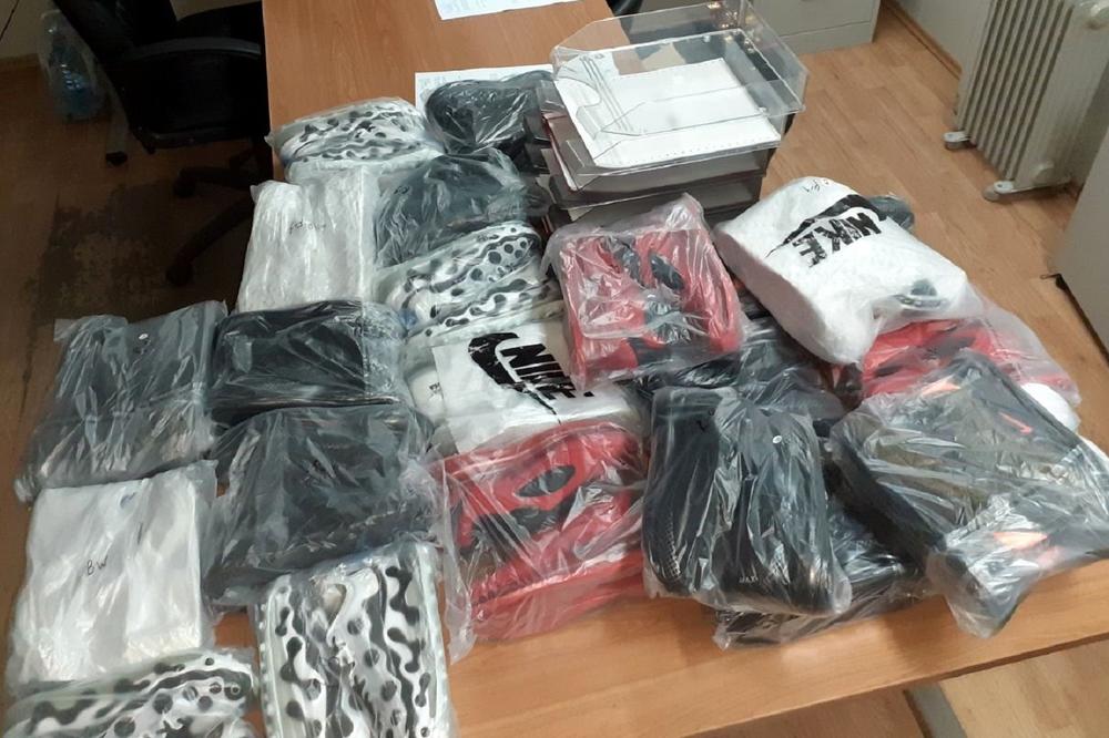 ODEĆA POZNATIH BRENDOVA U SRBIJI NA POPUSTU I DO 60 ODSTO: D&G, Šanel, Prada za "DŽABAKA", postoji 1 CAKA!