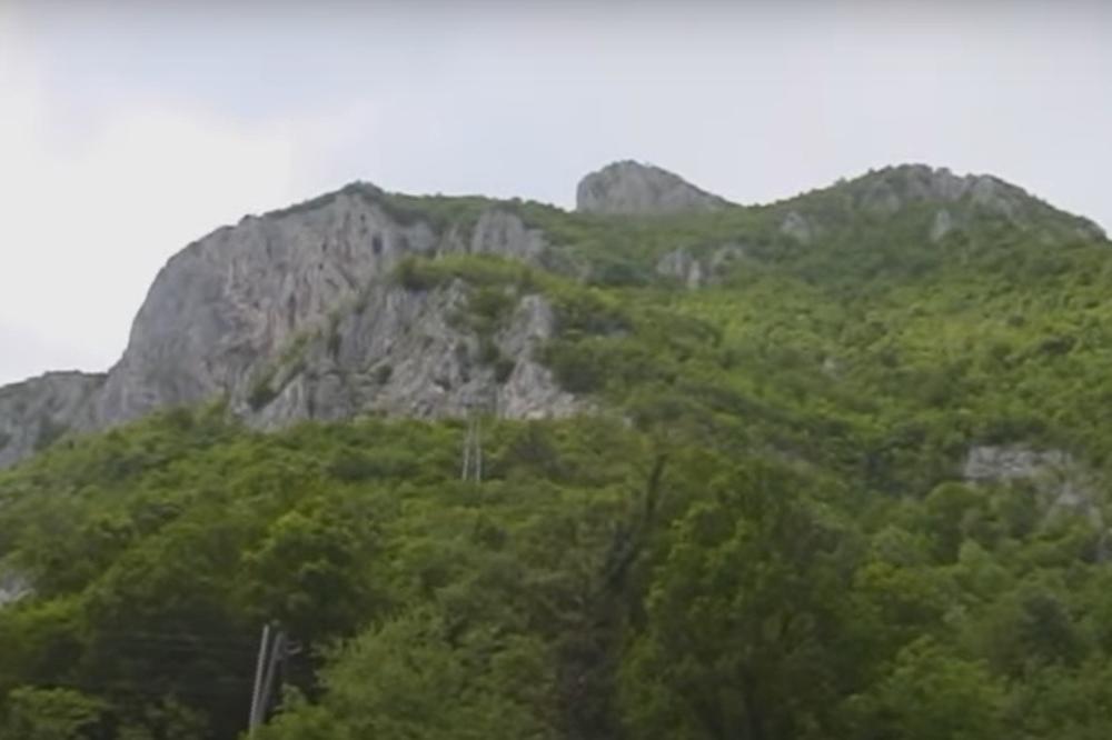 5 STUDENTKINJA I MAJKA SA DVE ĆERKE SE ZALUTALE U KABLARSKOJ KLISURI: Spašene su, moglo je da bude kobno