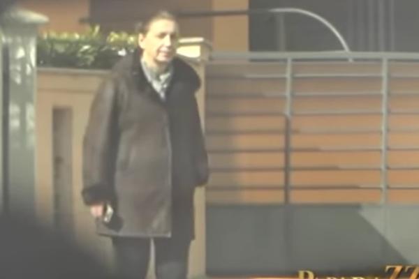 ČOLINA SUPRUGA JE BILA PRAVA LEPOTICA U MLADOSTI, A SADA SU JE KAMERE SNIMILE U OVOM IZDANJU! Svi gledaju kakva je