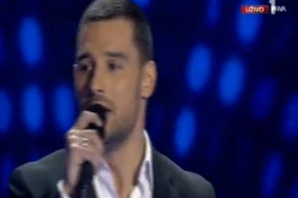 NEMANJA STEVANOVIĆ VAŽIO JE ZA NAJLEPŠEG PEVAČA, A SADA VIŠE NE LIČI NA SEBE: Ćelav na fotkama koje kruže