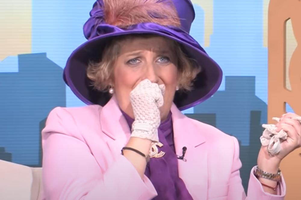 OVAKO JE PROVELA POSLEDNJE DANE, SLIKA IZ DOMA BOLESNE ISIDORE KIDA DUŠU: Sela je na sofu i pisala PISMO BLIŽNJIMA