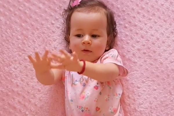 LEPA VEST O MALOJ SOFIJI OBRADOVALA JE CELU SRBIJU! Stigla je u SAD, počinje njeno lečenje! (FOTO)