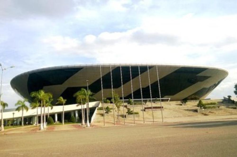 PRETVARAJU STADION U KOVID-BOLNICU! Ova zemlja se od početka NAJAGRESIVNIJE bori protiv VIRUSA!