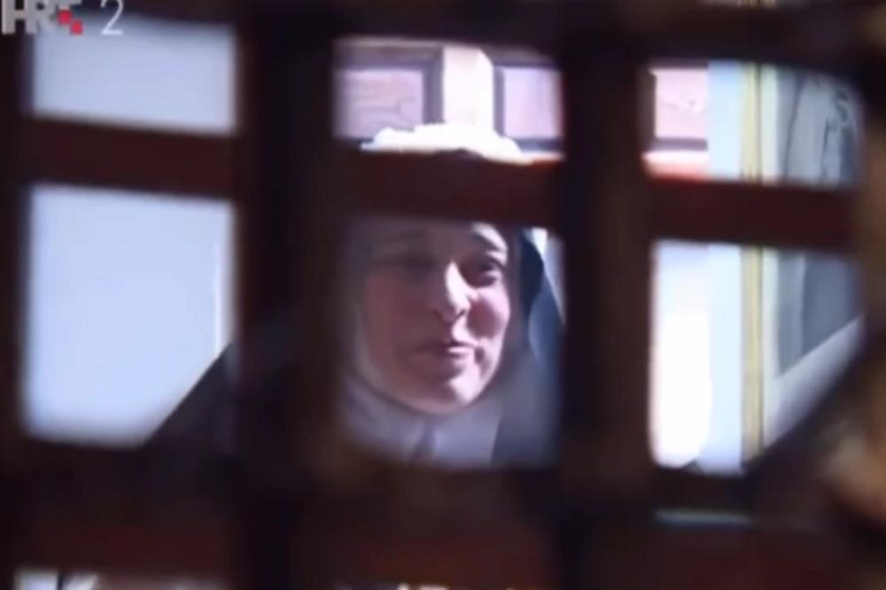 VELIKA BALKANSKA GLUMICA KOJU OBOŽAVAMO ZAMONAŠILA SE I POBEGLA U VERU! Glas joj čuju tek kada se moli Bogu