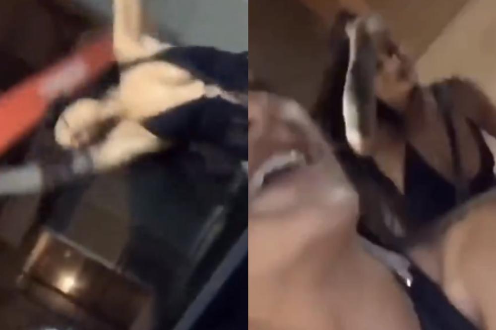 ZGODNE CICE SU SE SNIMALE U KABRIOLETU: A onda su naletele na METALNU GREDU! (VIDEO)