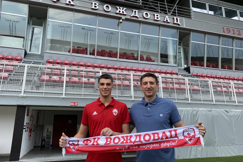 NA KROVU SE RADI PUNOM PAROM: Voždovac doveo Rusa!