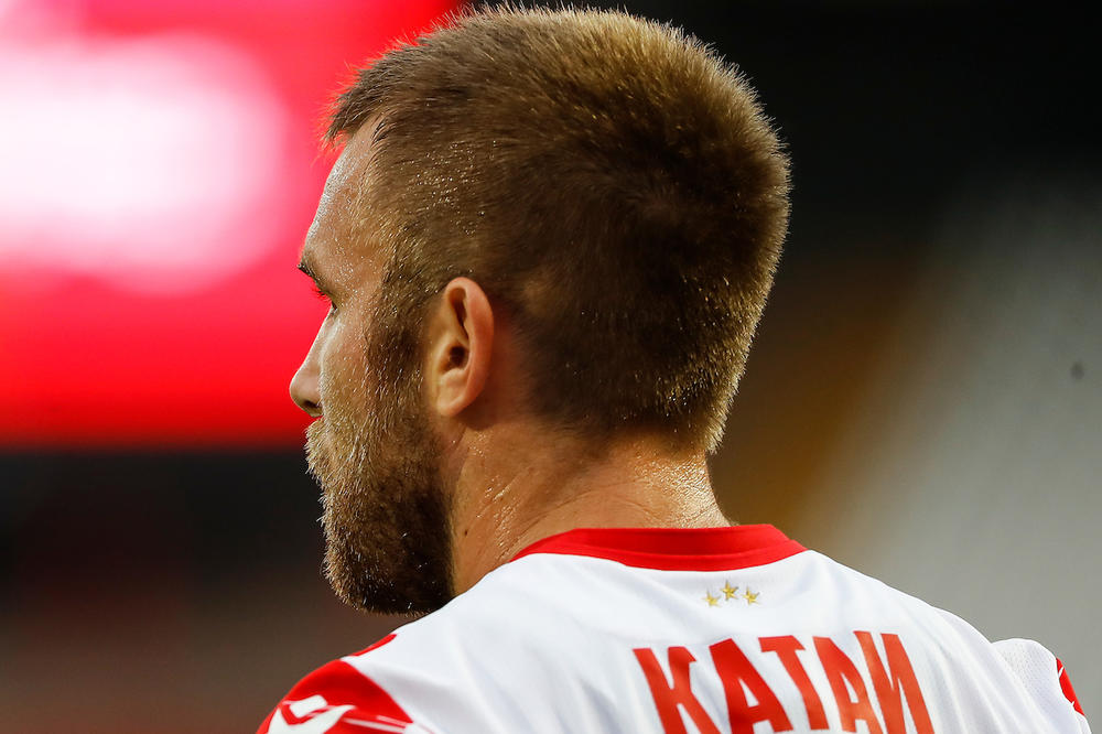 ZVEZDA RAZMONTIRALA TSC! Puče petarda, Katai Magiko plesao!