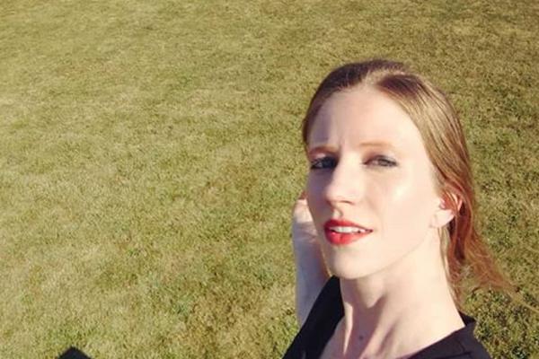 IMA 193 CM I VOLI NIŽE MOMKE: Zapanjićete se kad čujete ŠTA oni poručuju DA BI VOLELI DA JOJ RADE!