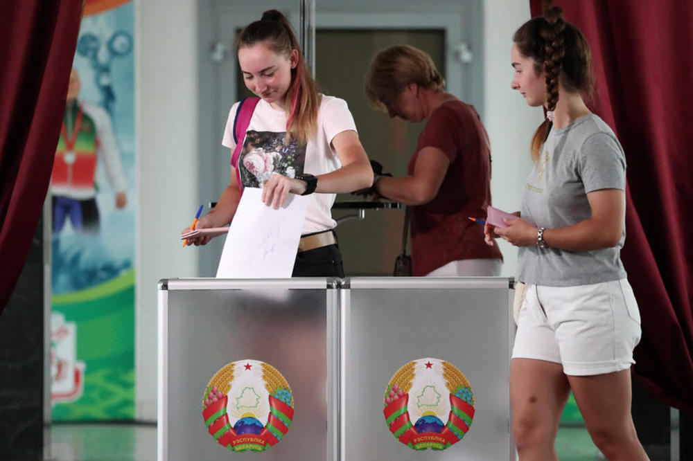 ZATVORENA BIRALIŠTA U BELORUSIJI! Preliminarni rezultati potvrđuju Lukašenkovu DOMINACIJU