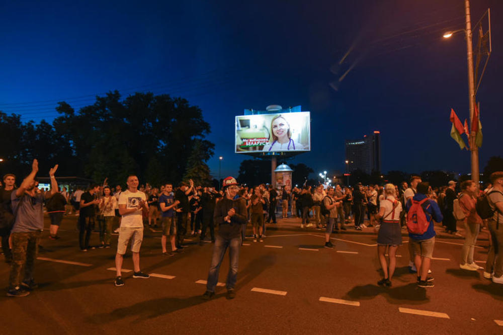LUKAŠENKO DOBIO 80 ODSTO GLASOVA: Opozicija na ulicama, bune se