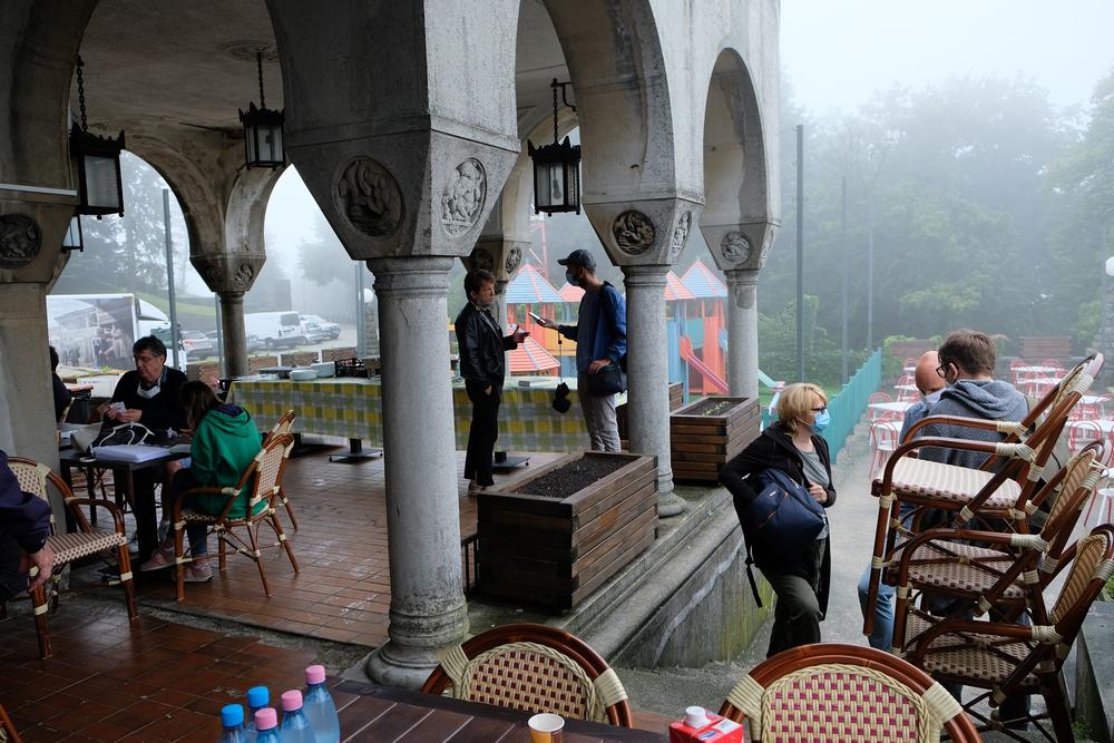 Dragan Bjelogrlić na setu