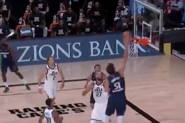 BOBINACIJA: Srbin otkinuo obruč i poneo ga kući! (VIDEO)