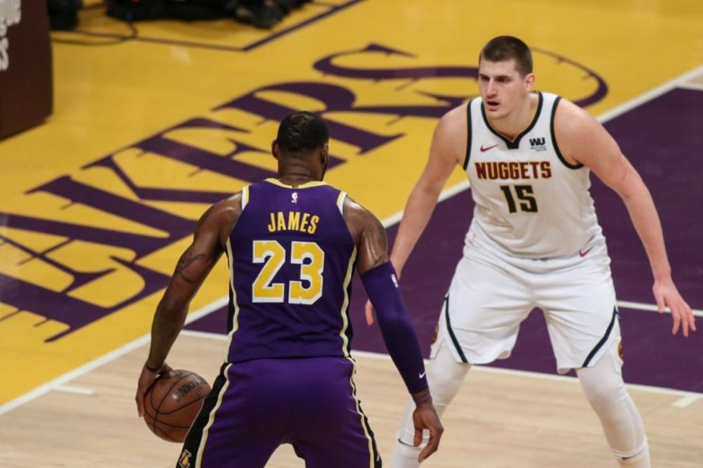 UMORNI DENVER JEDVA PAO PRED LEJKERSIMA U PUNOM SASTAVU: Jokić igrao samo pola meča, a Lebron i Dejvis skoro ceo!