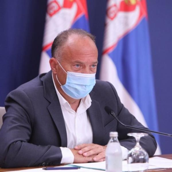 Šarčević obelodanio ko će nabavljati maske za decu u školama