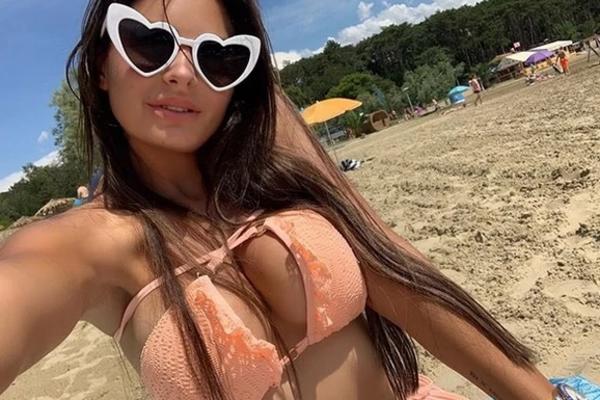 NI R OD RIBE, PROMENILA I GLAVU I TELO: Frapiraćete se kada vidite kako je MANDARINA izgledala u SREDNJOJ! ŠOK FOTO