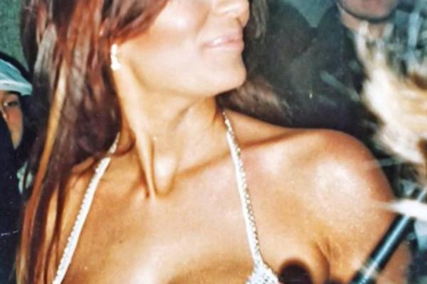 ISPLIVALA NIKAD OBJAVLJENA CECINA FOTKA, TEŠKO JE PROCENITI KOLIKO JE GODINA TAČNO IMALA: Lepa, nema konkurenciju!