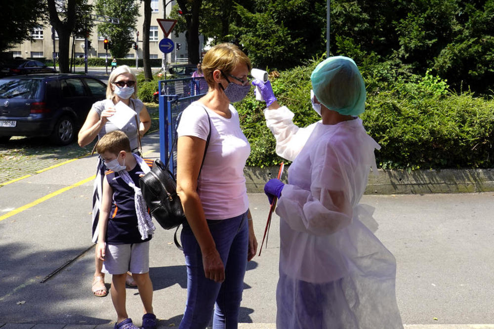 HRVATSKI MEDIJI: U Hrvatskoj vakcinacija gotovo prestala, ne pomera se sa mrtve tačke