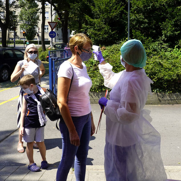 KOJA JE NJIHOVA TAJNA? ZEMLJA KOJA JE POBEDILA KORONU: Ograničenja se ukidaju, život se vraća u normalu!