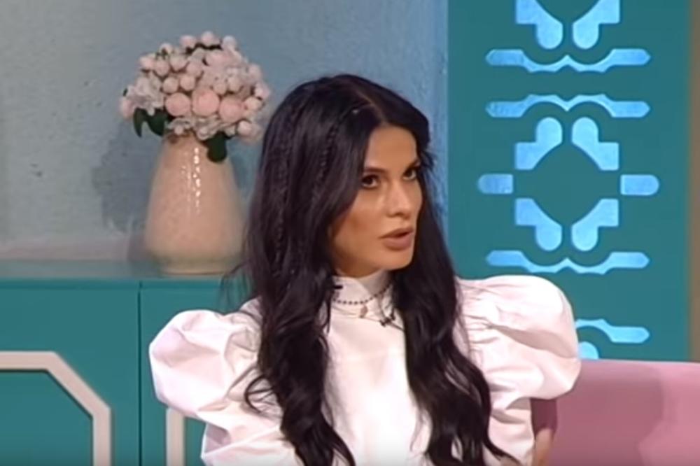 KAKO SU SAMO OSTARILI, BORE IM NAPALE LICE, OVAKO IZGLEDAJU POSLE 25 GODINA: Voditelji Boško i Aleksandra šokirali!