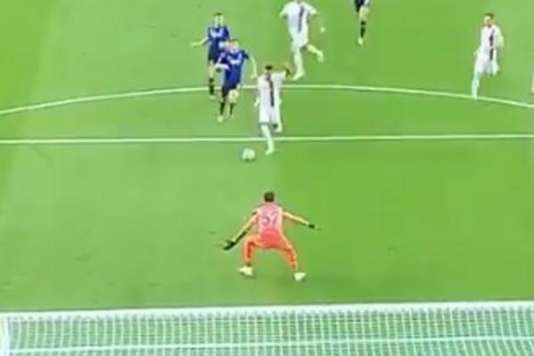 BRUKA NEJMARA U PRVOM MINUTU: Pogledajte šta je promašio najskuplji igrač u istoriji fudbala! (VIDEO)