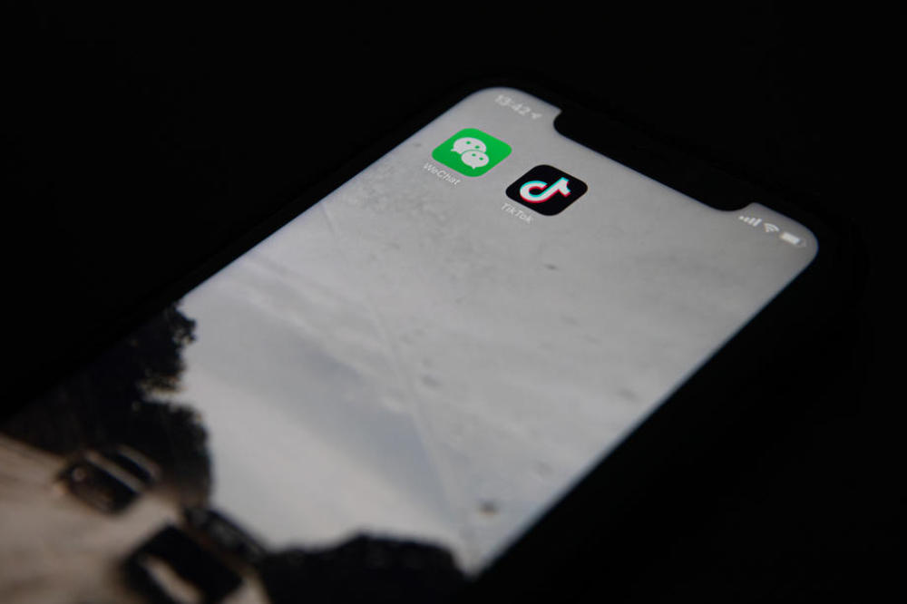 OPASAN TikTok IZAZOV STIGAO NA BALKAN: “Dete mi se zaletelo ispred automobila, od šoka sam jedva vozila”