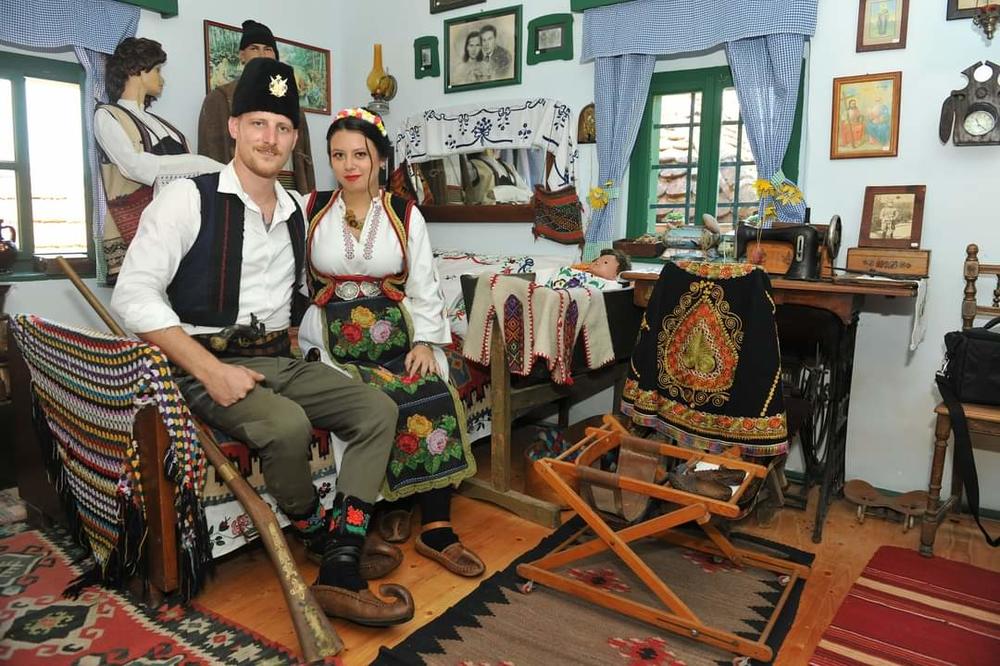 PRELEPA SLIKA NAM STIŽE IZ UŽICA: Marku i Jovani korona virus odložio svadbu 2 puta, oni ipak našli rešenje (FOTO)