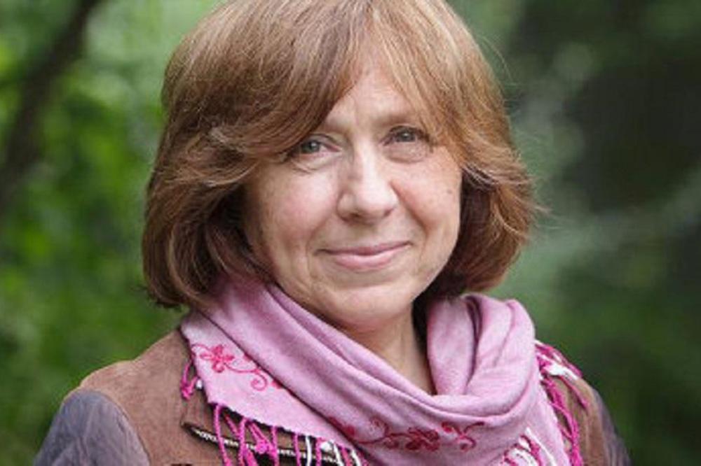NOBELOVKA SVETLANA ALEKSIJEVIČ: Lukašenko, odlazi dok još nije kasno!