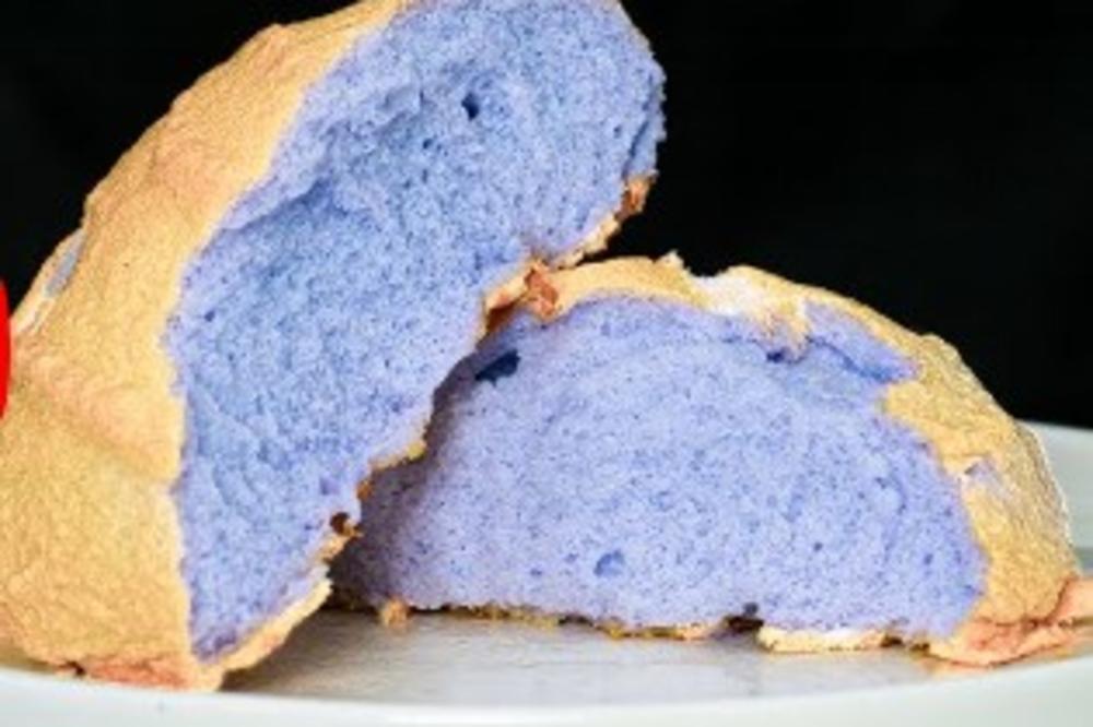 OVAKO SPREMLJEN HLEB ĆE SKROZ OPORAVTI VAŠ ORGANIZAM! Plave je boje i to nije DŽABA!