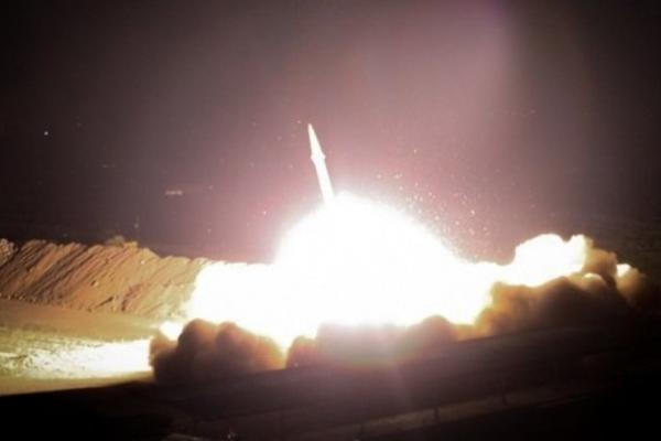 3 RAKETE SE ZABILE U ZEMLJU NA KOJOJ SU DO SKORO BILI AMERIKANCI! Veliki napad u Iraku, baza skroz UNIŠTENA!