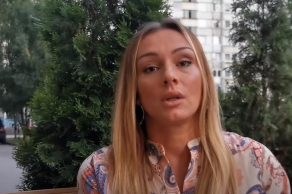 SNIMAK OTKRIVA SVE! ANABELA ZAMALO UDARILA PEŠAKA: Namerno joj se isprečio na putu, ona se jedva izmakla (VIDEO)