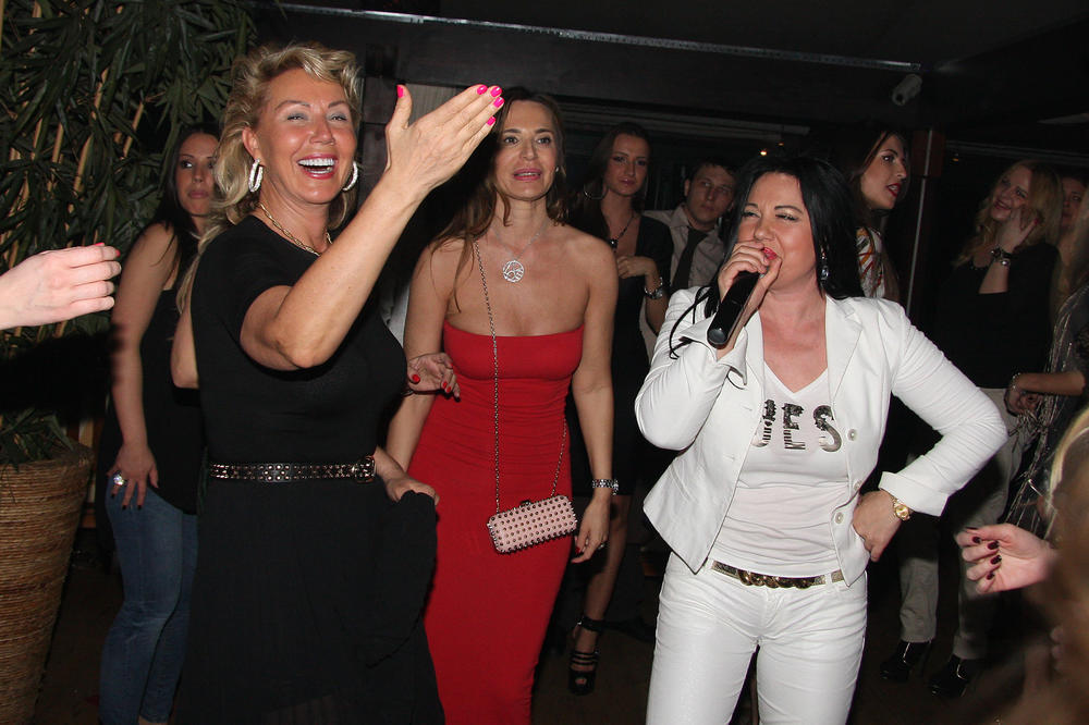 ONE NE VLADAJU SAMO NAŠOM ŠOUBIZ SCENOM VEĆ I MNOGO ŠIRE! Ovo su najmoćnije žene kod nas, sve pokreću! (FOTO)