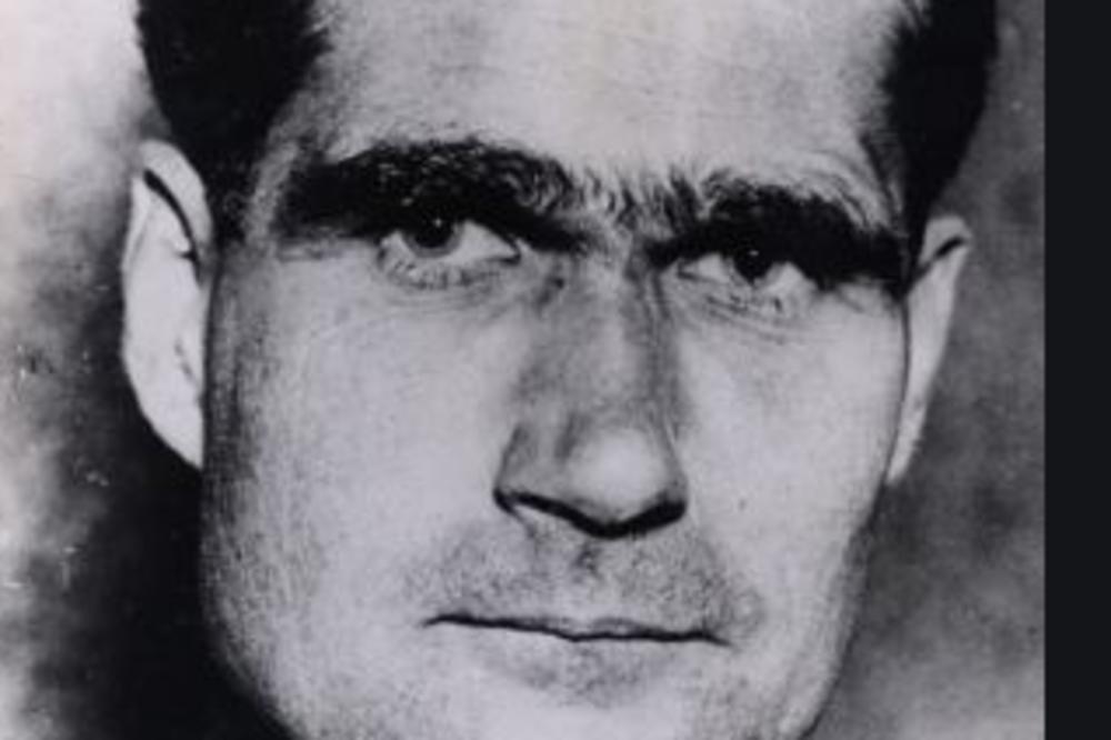 A POSLE VI VIDITE: Nećete verovati šta je uradio unuk poznatog naciste Rudolfa Hesa!