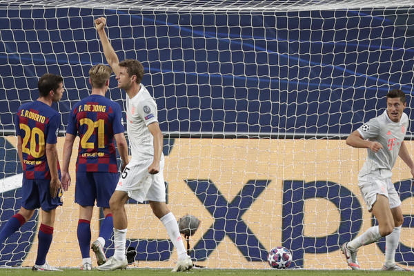 OVO JE GORE NEGO KAD IH JE DEJO PONIŽAVAO: Najtužnija noć u istoriji Barselone, svim igračima preti otkaz!