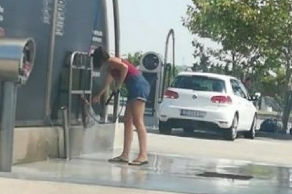 SAGNULA SE I.... Nije realno šta je devojka prala u autoperionici, sve se vidi: Vozači popadali kad su je videli!